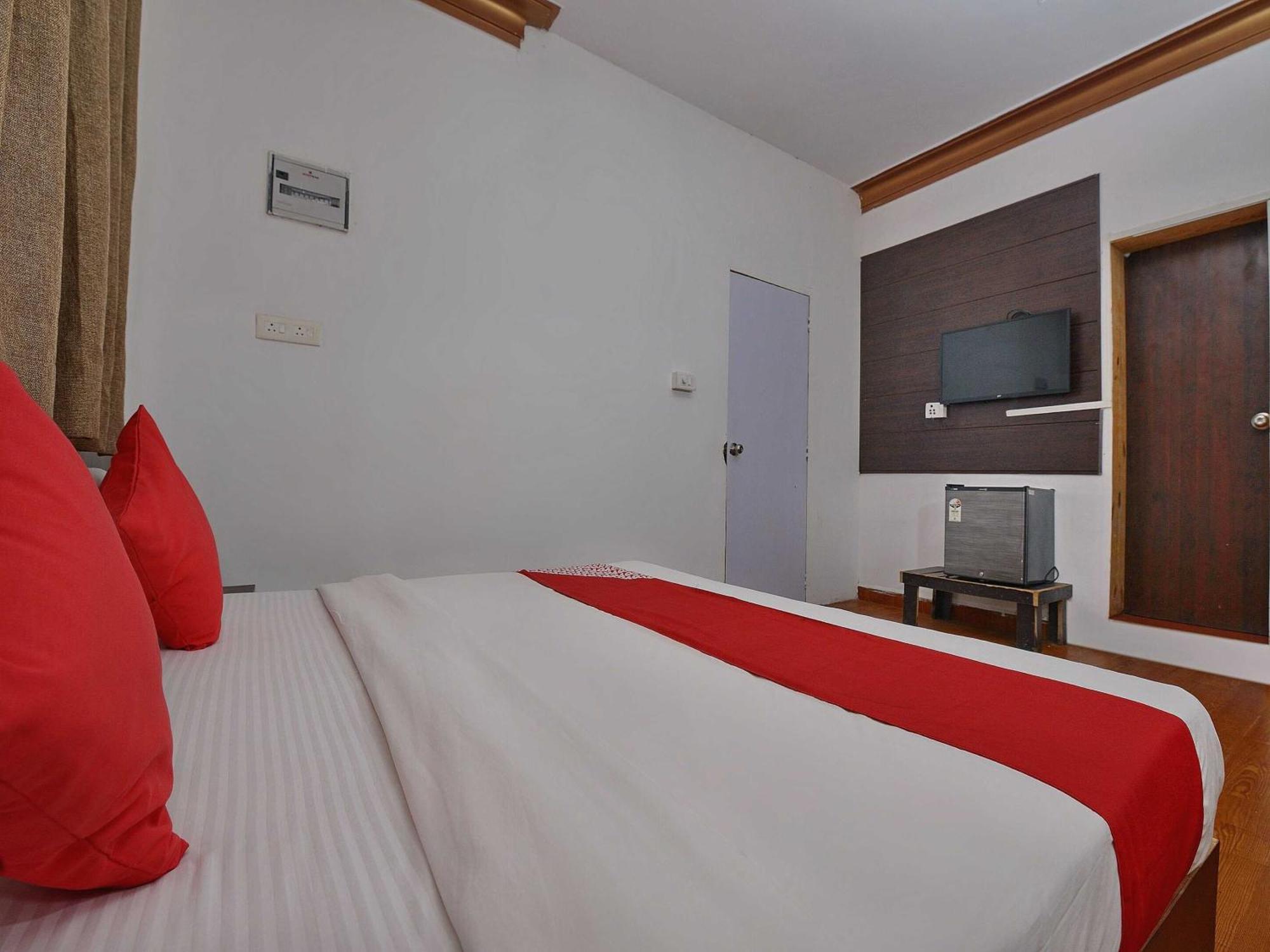 Collection O Retreat Morjim Resort Kültér fotó