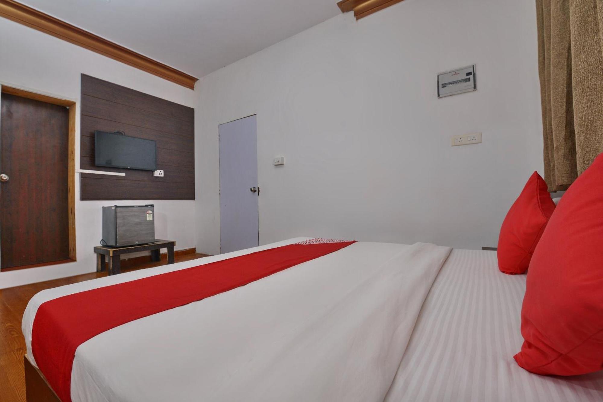 Collection O Retreat Morjim Resort Kültér fotó